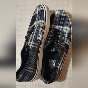 Vans Men's Black Plaid Sneakers